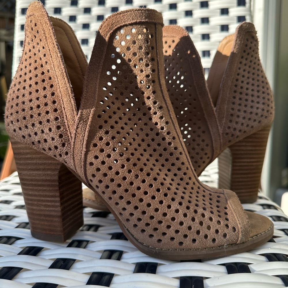 Heeled lucky brand booties size 7